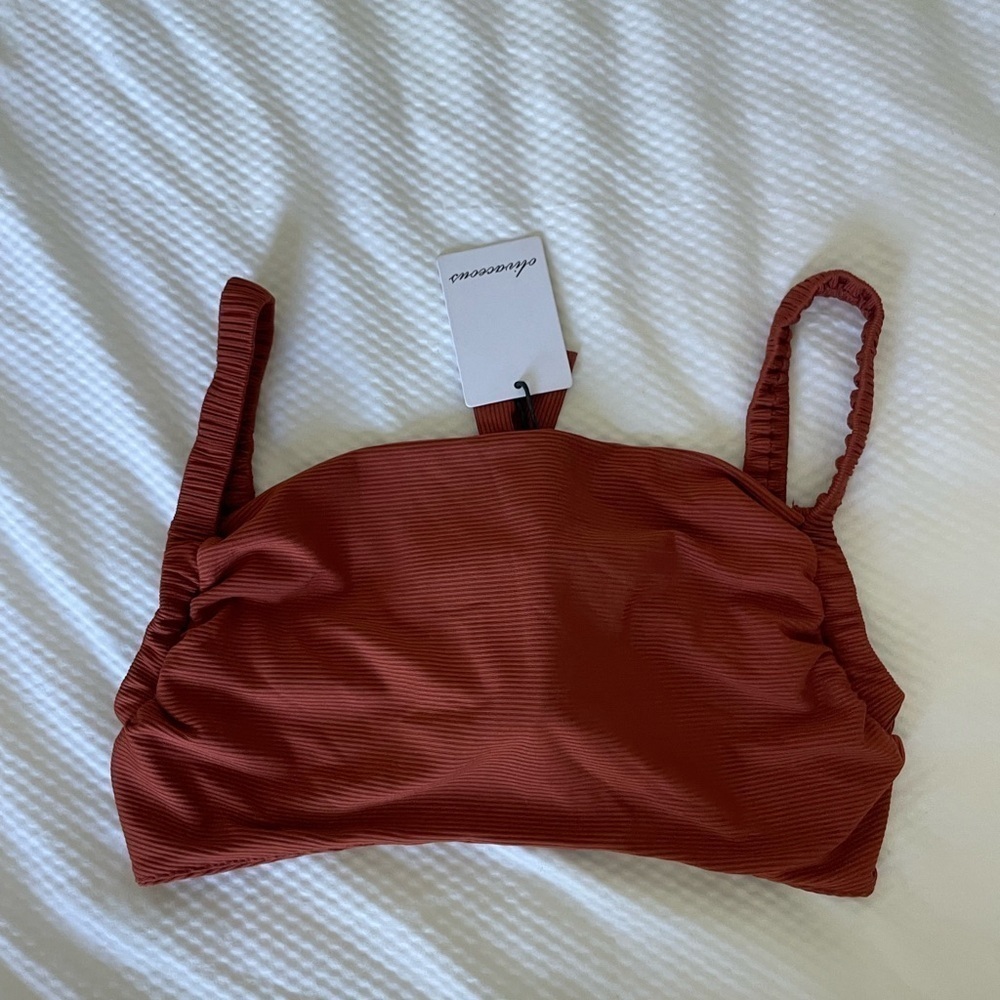 Olivaceous Terracotta Rust Ribbed Top